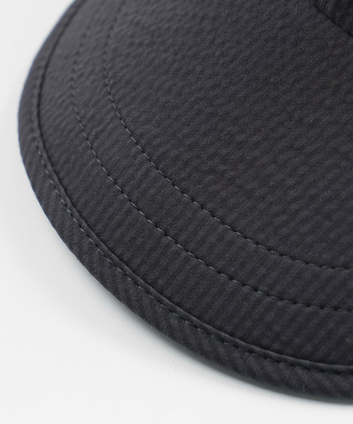 프리즘웍스(FRIZMWORKS) SEERSUCKER FEATHER CAP _ CHARCOAL