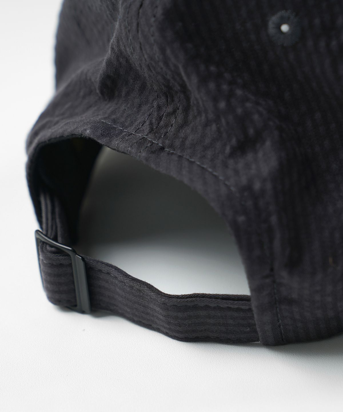 프리즘웍스(FRIZMWORKS) SEERSUCKER FEATHER CAP _ CHARCOAL