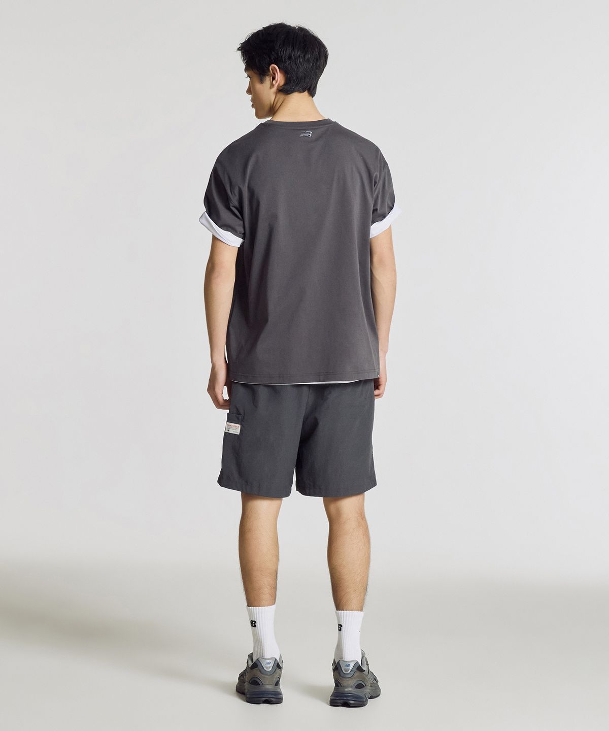 뉴발란스(NEW BALANCE) NBNVG21443 / UNI 헤리티지 4.5부 쇼츠 (CHARCOAL)