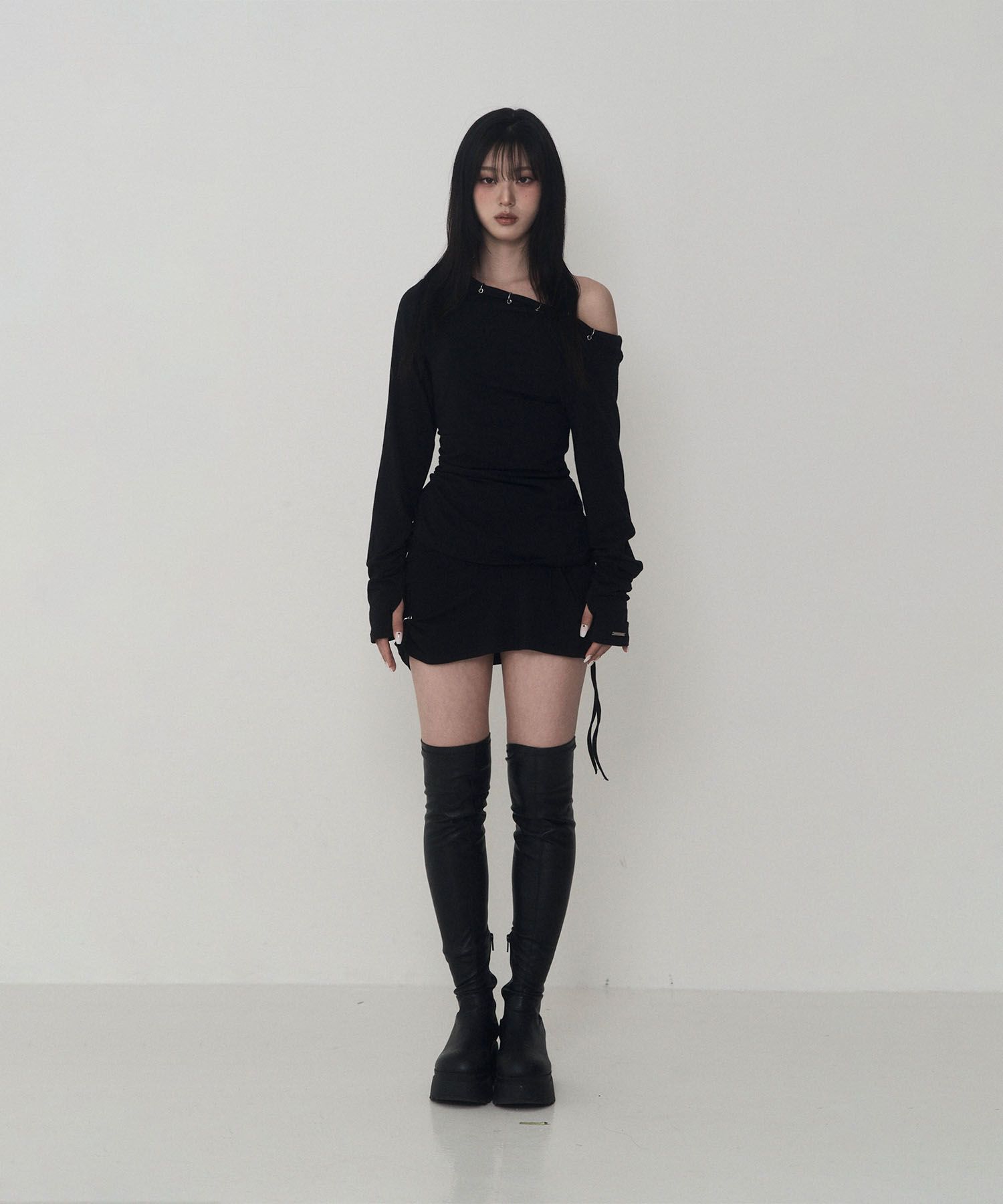 MUSINSA | ETRE AU SOMMET Piercing Drape Set-Up Mini Skirt