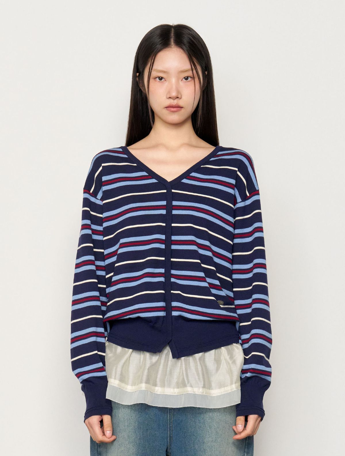 제너럴아이디어(GENERALIDEA) 멀티 스트라이프 루즈 브이넥 풀오버 [NAVY] / WBE2L05515