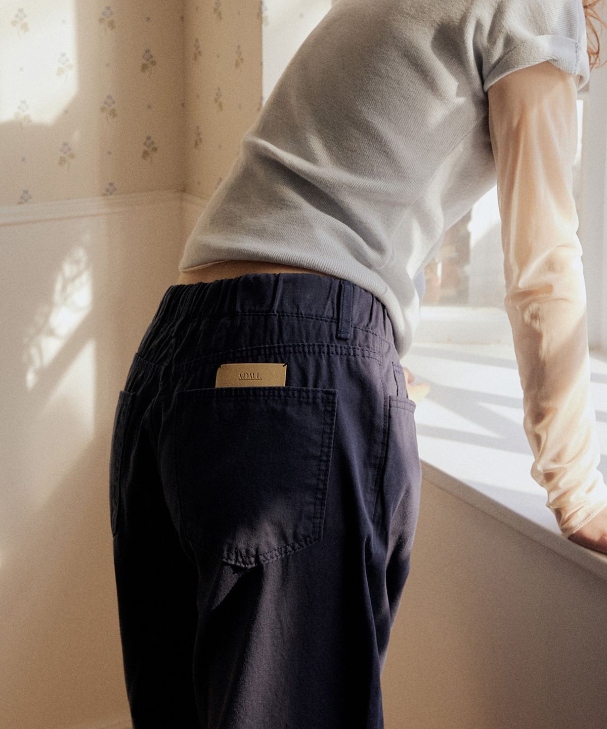 어다울(ADAUL) Back label natural banding wide pants - navy