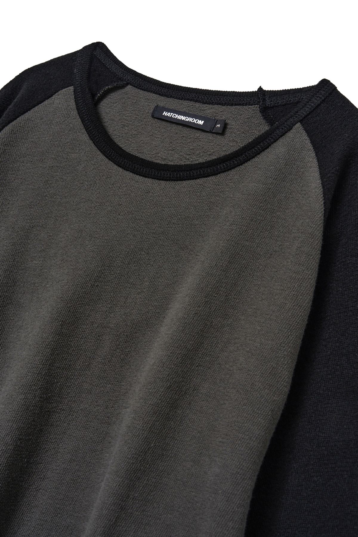 해칭룸(HATCHINGROOM) Raglan Tee Black/Moss Charcoal