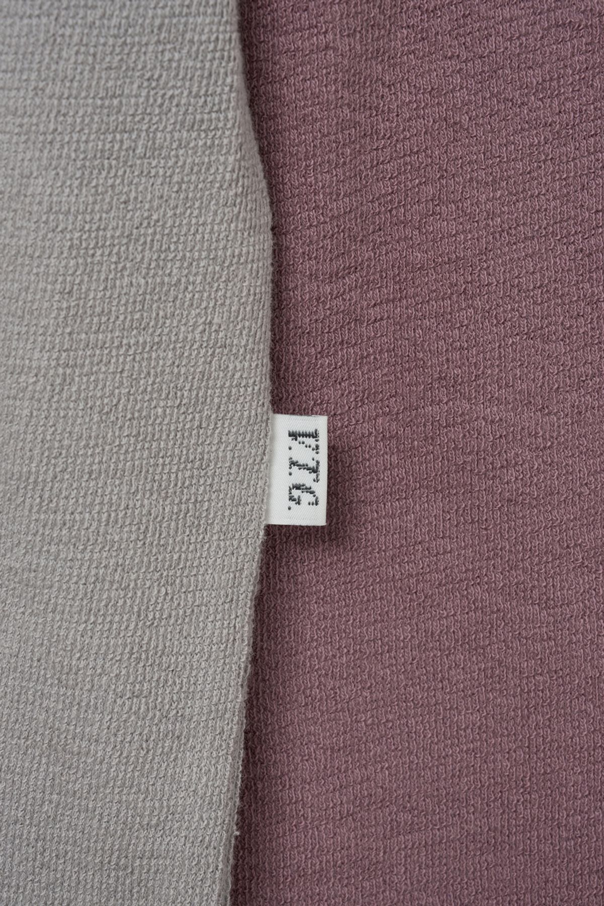 해칭룸(HATCHINGROOM) Raglan Tee Dark Pink/Grey