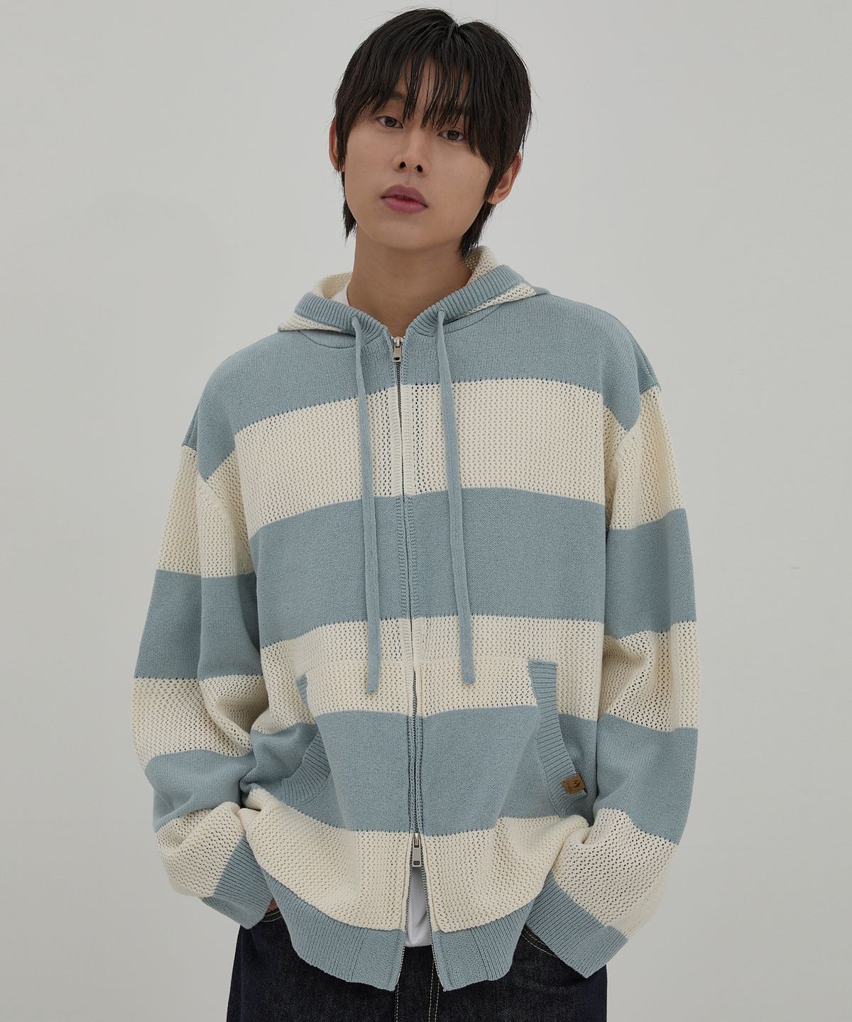 와이케이(WAIKEI) 스트라이프 스카시 후드 니트 집업 아이보리