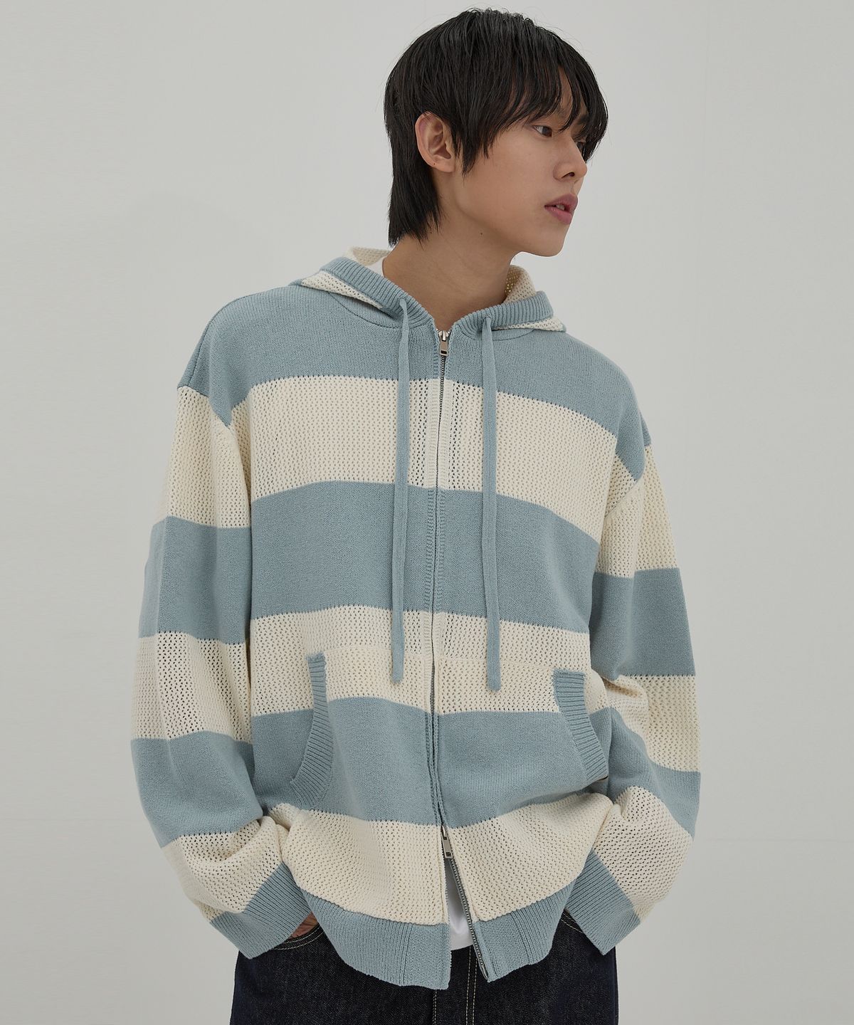 와이케이(WAIKEI) 스트라이프 스카시 후드 니트 집업 아이보리