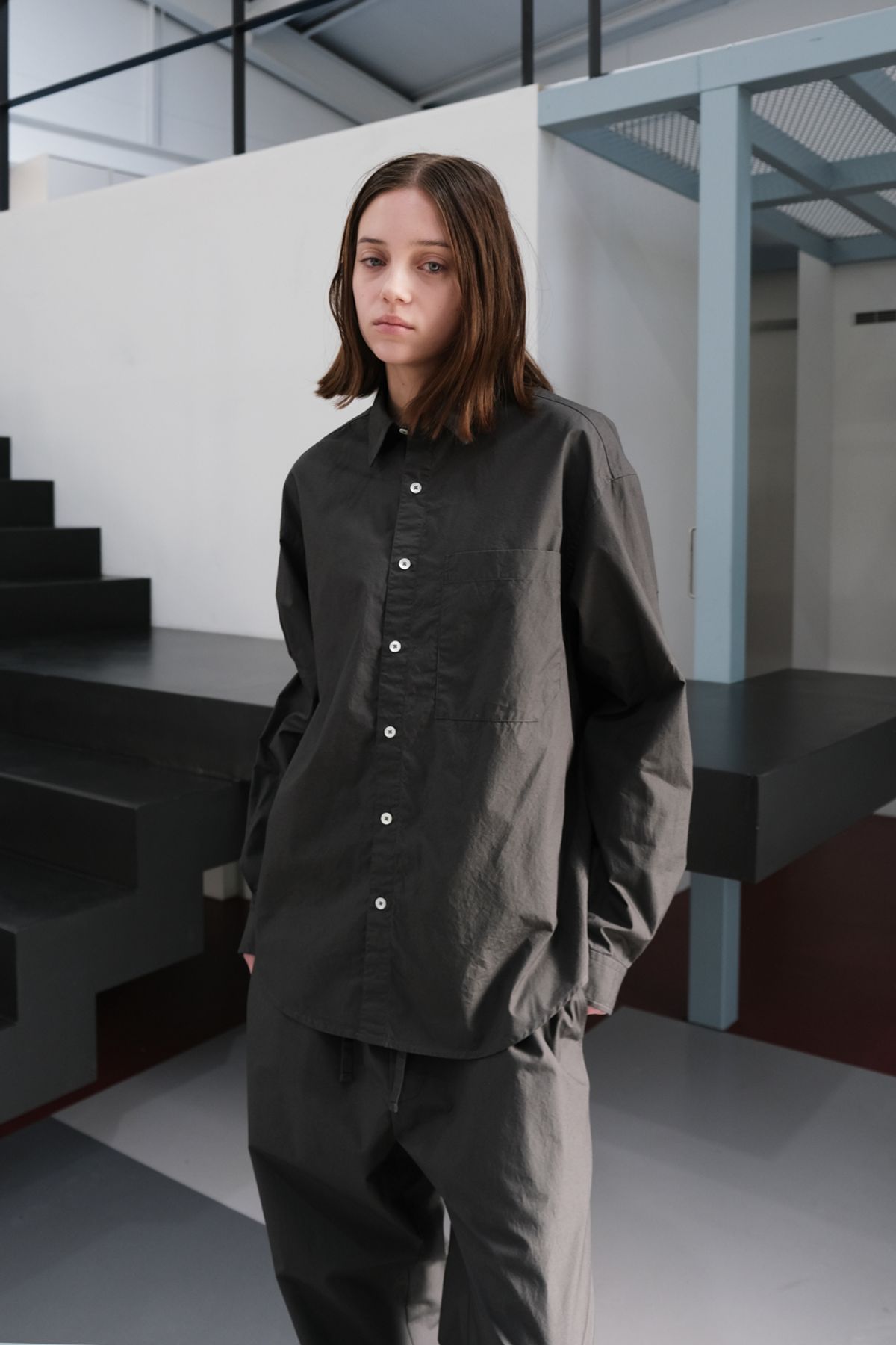 홀리선(HORLISUN) Jane Solid Extra Typewriter Shirt Charcoal