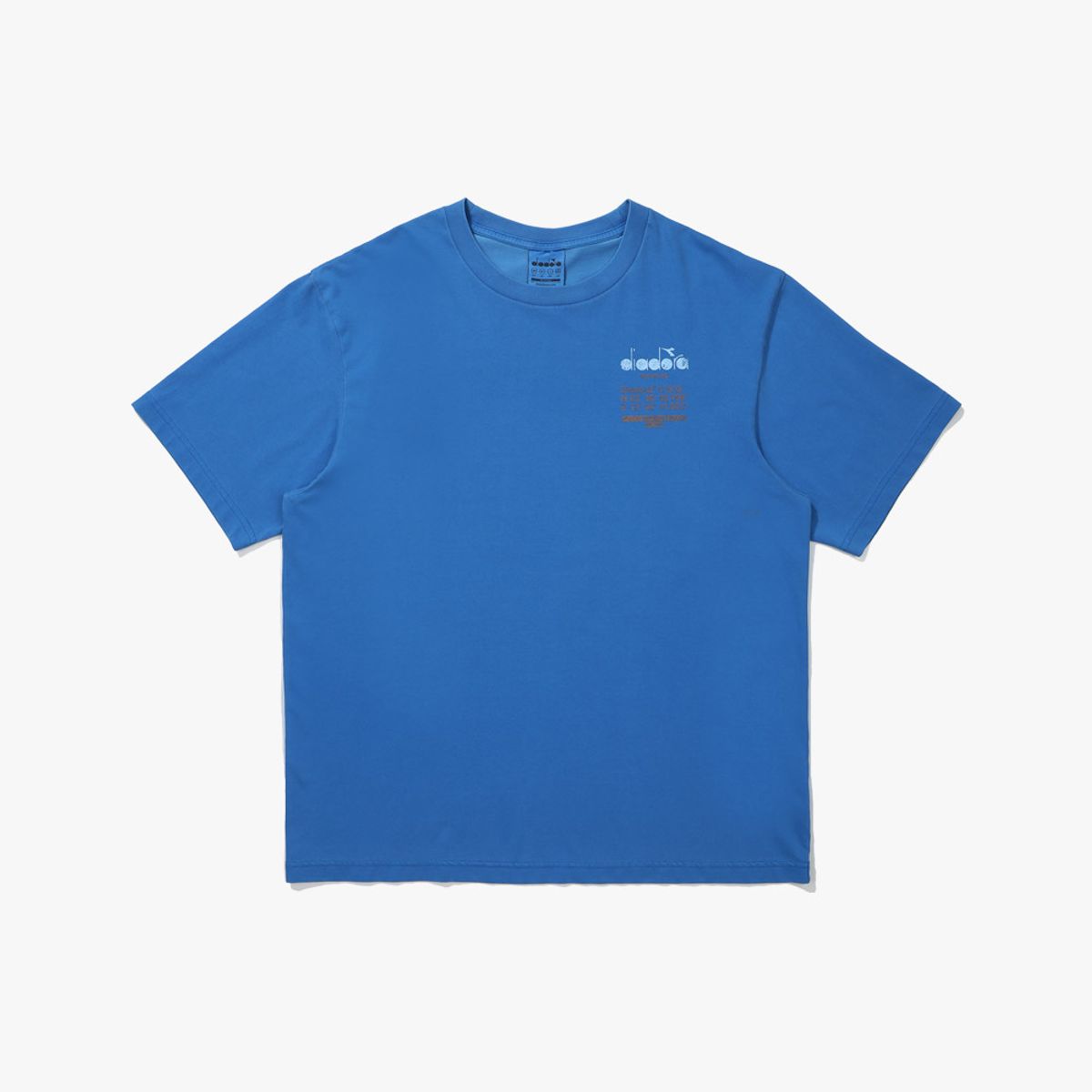 디아도라(diadora) 가먼트다잉 그래픽 반팔 티셔츠 BLUE
