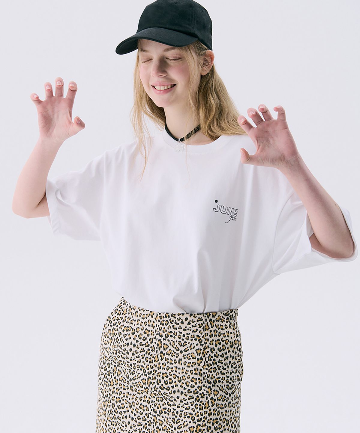 준준스페이스(JUNEJUNE SPACE) VOL11.Basic Logo T_White(VOL11.베이직로고T_화이트)