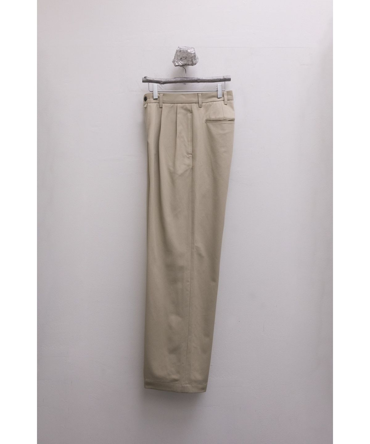 유스(YOUTH) 2-pleated Chino Pants - Beige