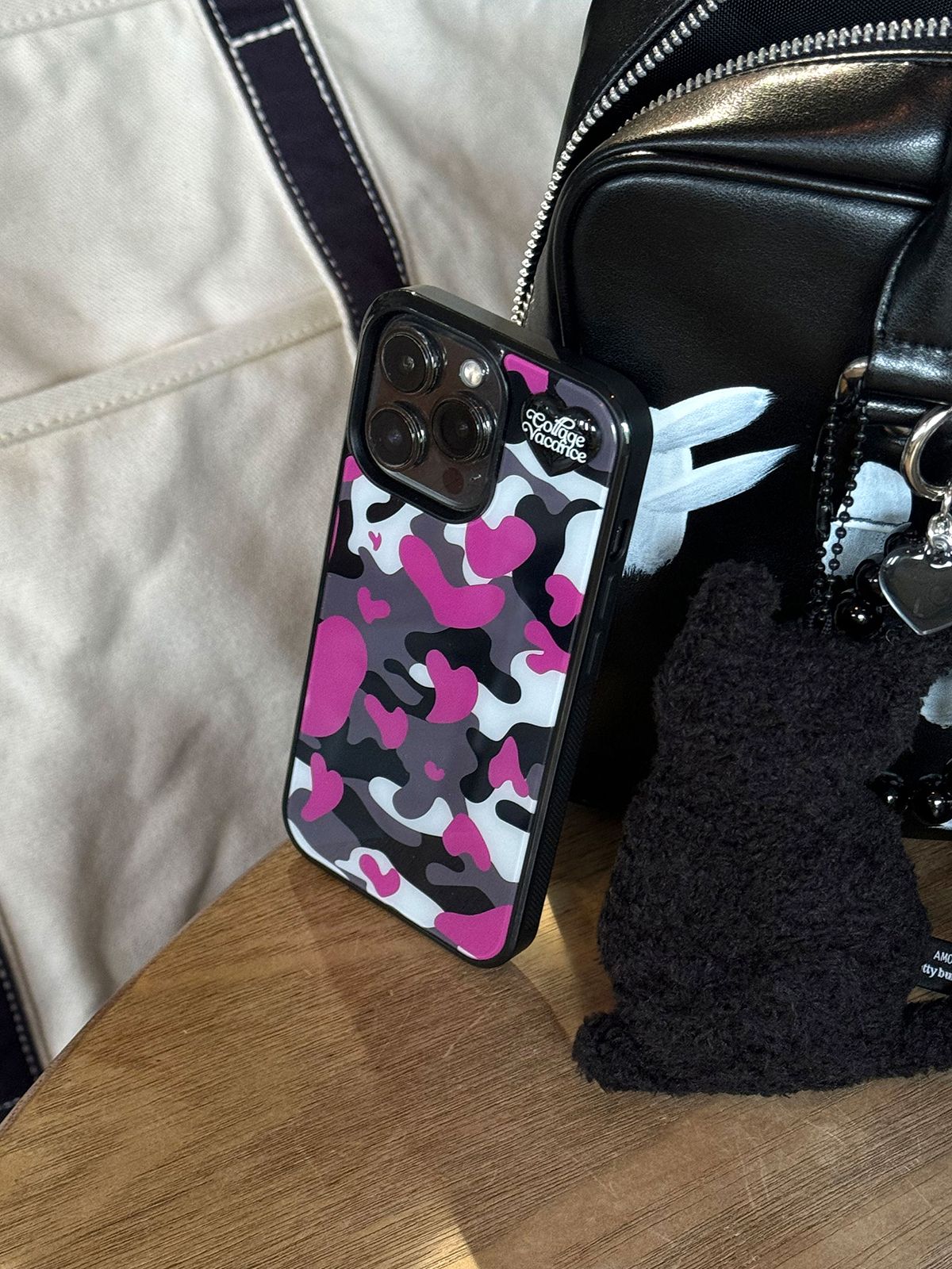 꼴라주바캉스(COLLAGEVACANCE) Camo Love Pendant Glass Bumper Case - Purple (폰케이스)