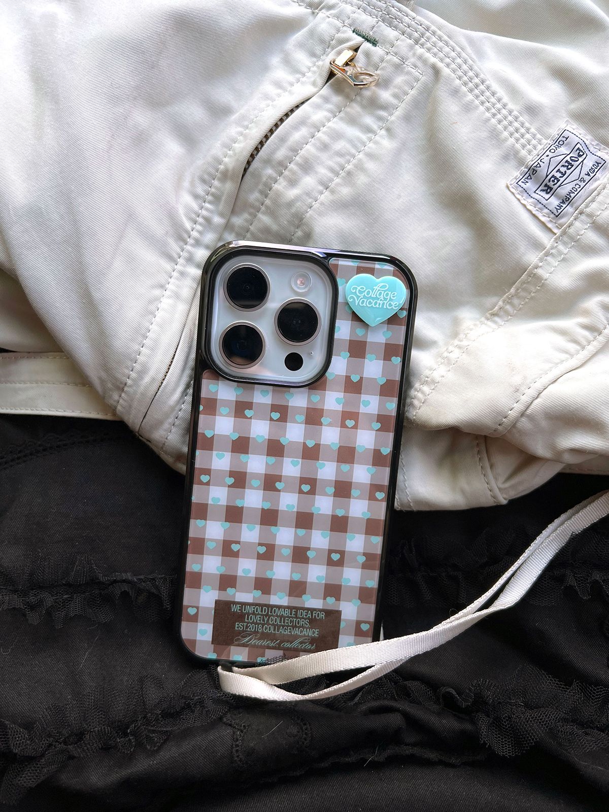 꼴라주바캉스(COLLAGEVACANCE) Heart Logo Pendant Glass Bumper Mint Case -Brown (폰케이스)