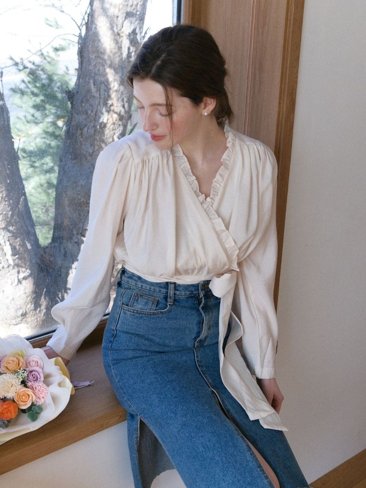 패브릭서울(FABRICSEOUL) muse wrap frill ribbon blouse_ivory