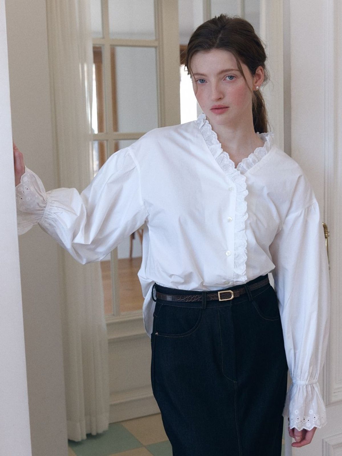 패브릭서울(FABRICSEOUL) lace frill cotton puff blouse_white