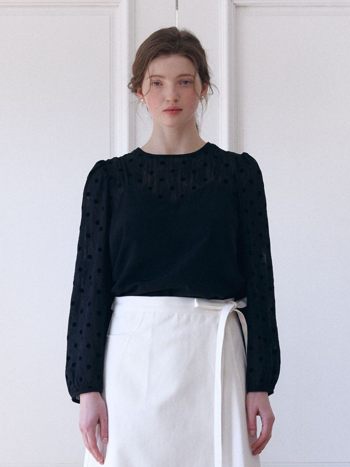 패브릭서울(FABRICSEOUL) dot bustier puff blouse_black