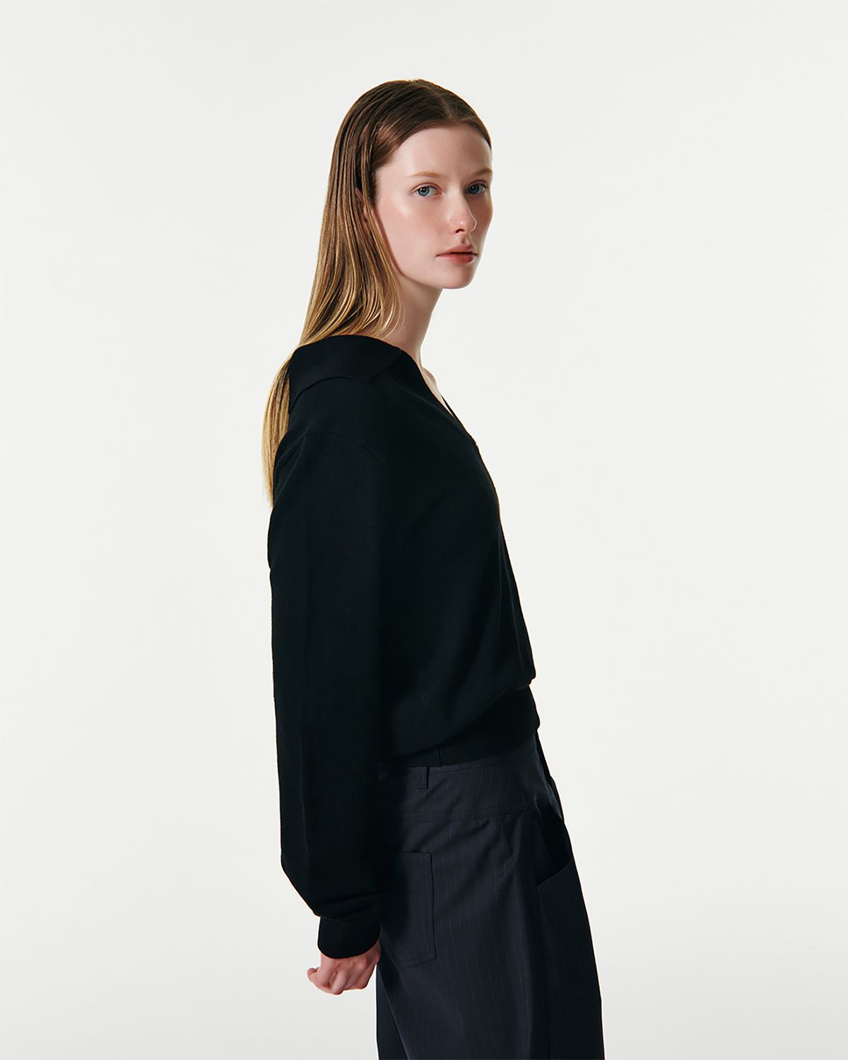 커렌트(CURRENT) BELLA V-NECK PULLOVER KNIT [BLACK]