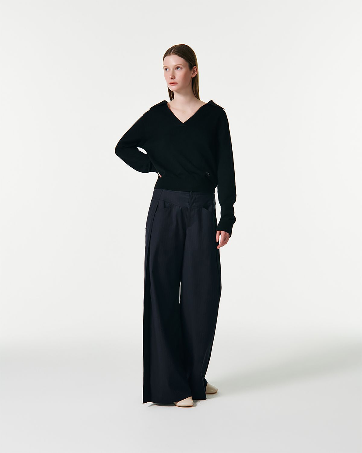 커렌트(CURRENT) BELLA V-NECK PULLOVER KNIT [BLACK]