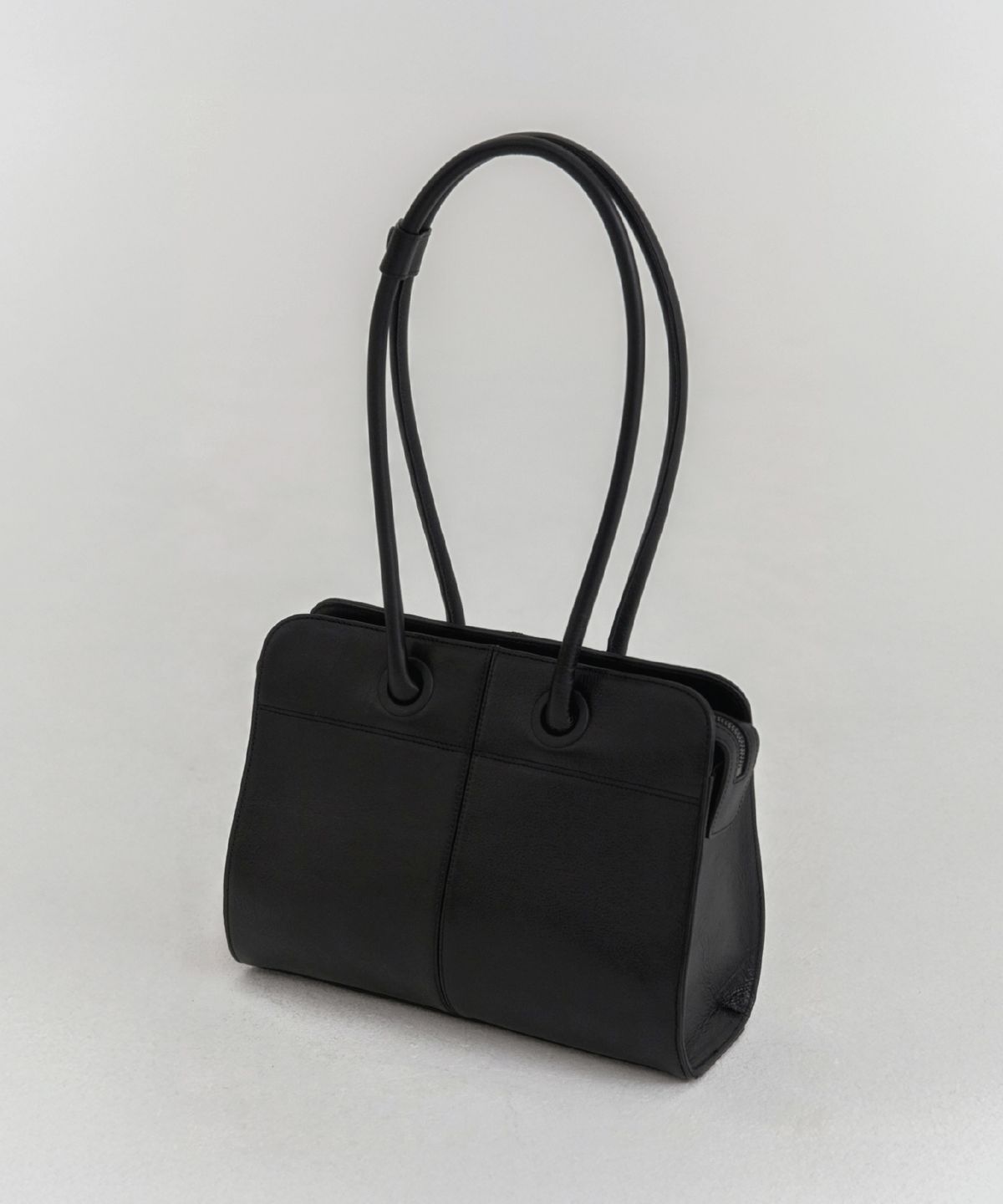네로우가피(NAROWGAPI) Narrow Bag / black