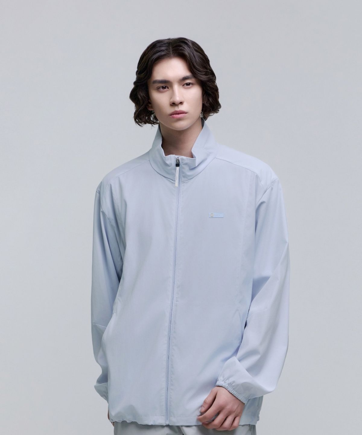 내셔널지오그래픽(NATIONALGEOGRAPHIC) N252UFT970 스탠드넥 바람막이 PALE BLUE