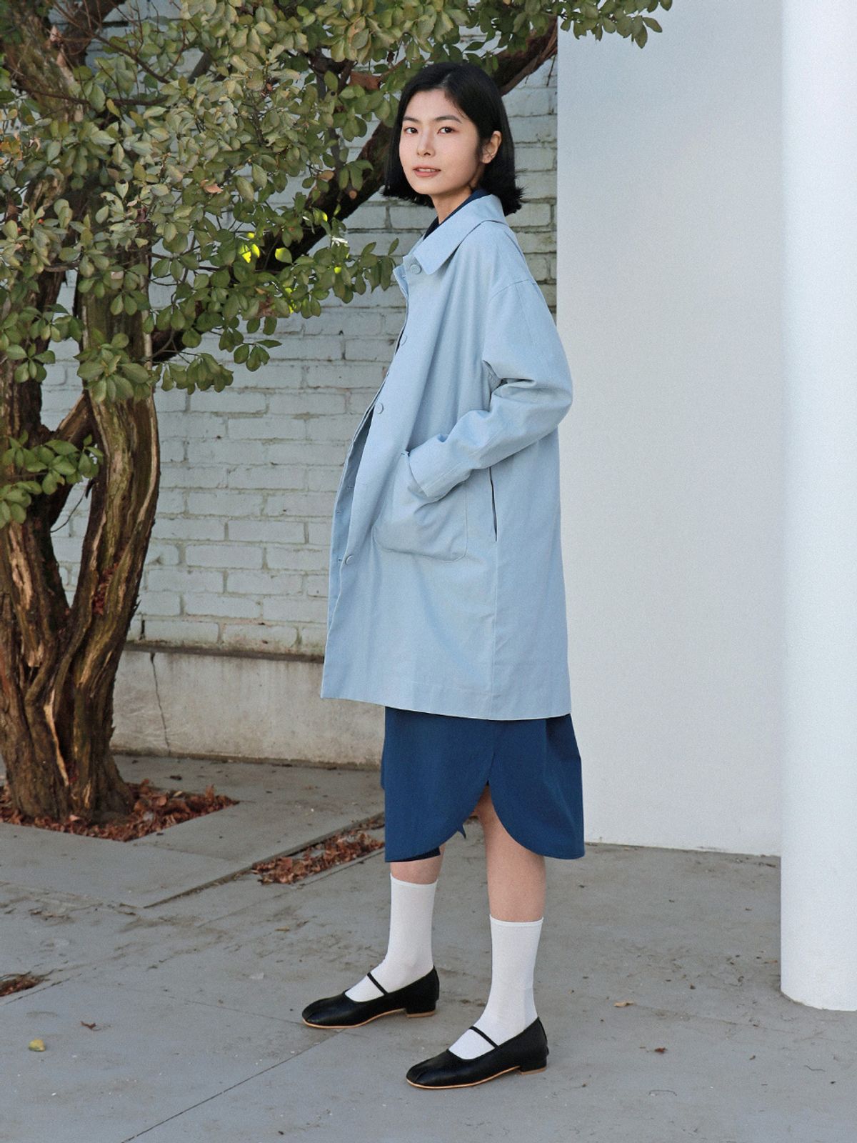 빈센트네이비(VINCENT NAVY) 라운드카라 스프링코트_블루