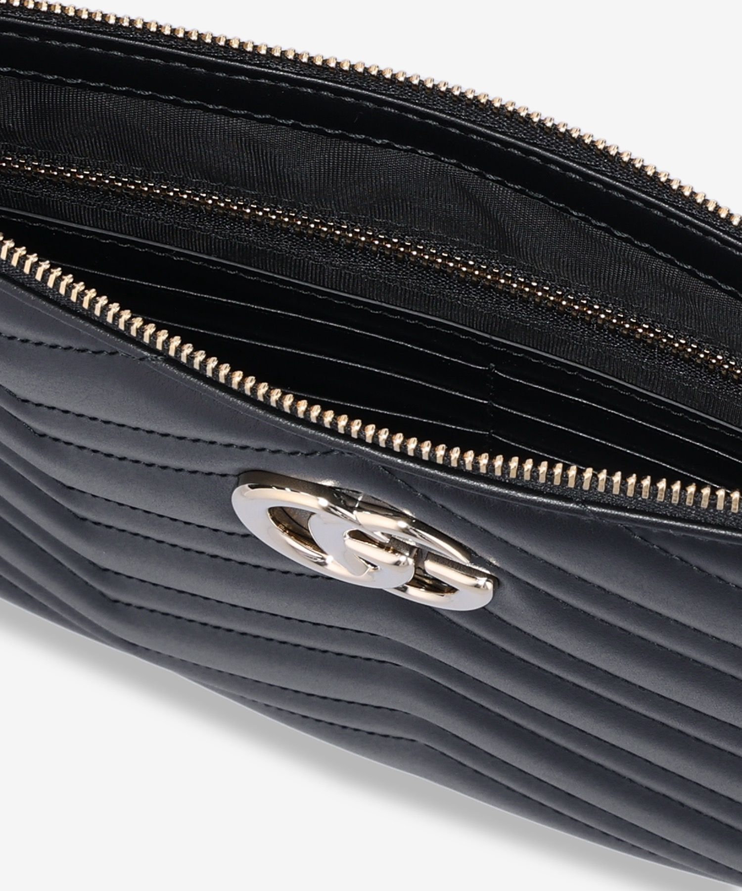 MUSINSA | GUCCI Large GG Marmont Matelasse Pouch - Black