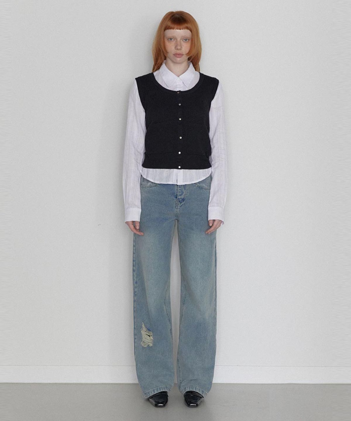 렌세(RENSE) Scoop Neck Rivet Sleeveless Knit Black