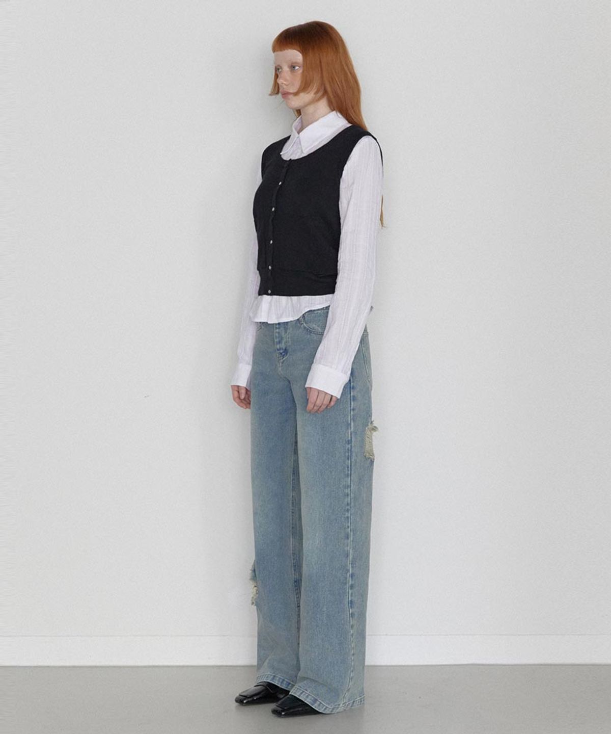 렌세(RENSE) Scoop Neck Rivet Sleeveless Knit Black