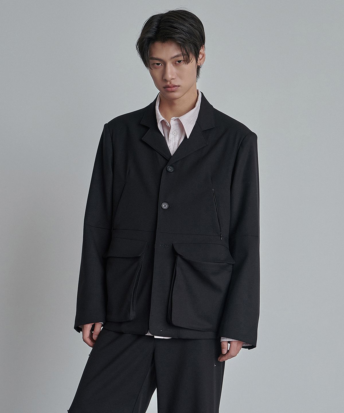 이예(YIYAE) Modular Detachable Cargo 3-Button Jacket Black