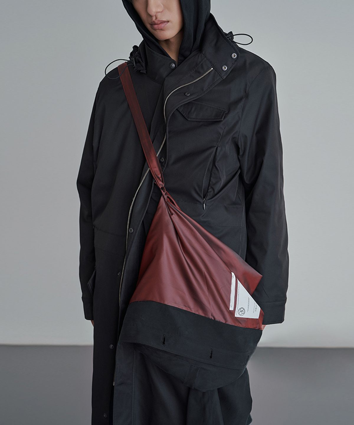 이예(YIYAE) Detachable Hood Long Cover Coat Black