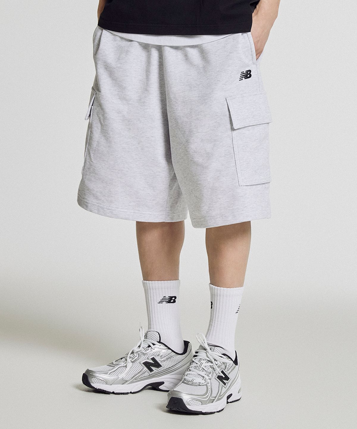 뉴발란스(NEW BALANCE) NBNVG21433 / UNI 헤리티지 5.5부 카고 쇼츠 (LIGHT GRAY)