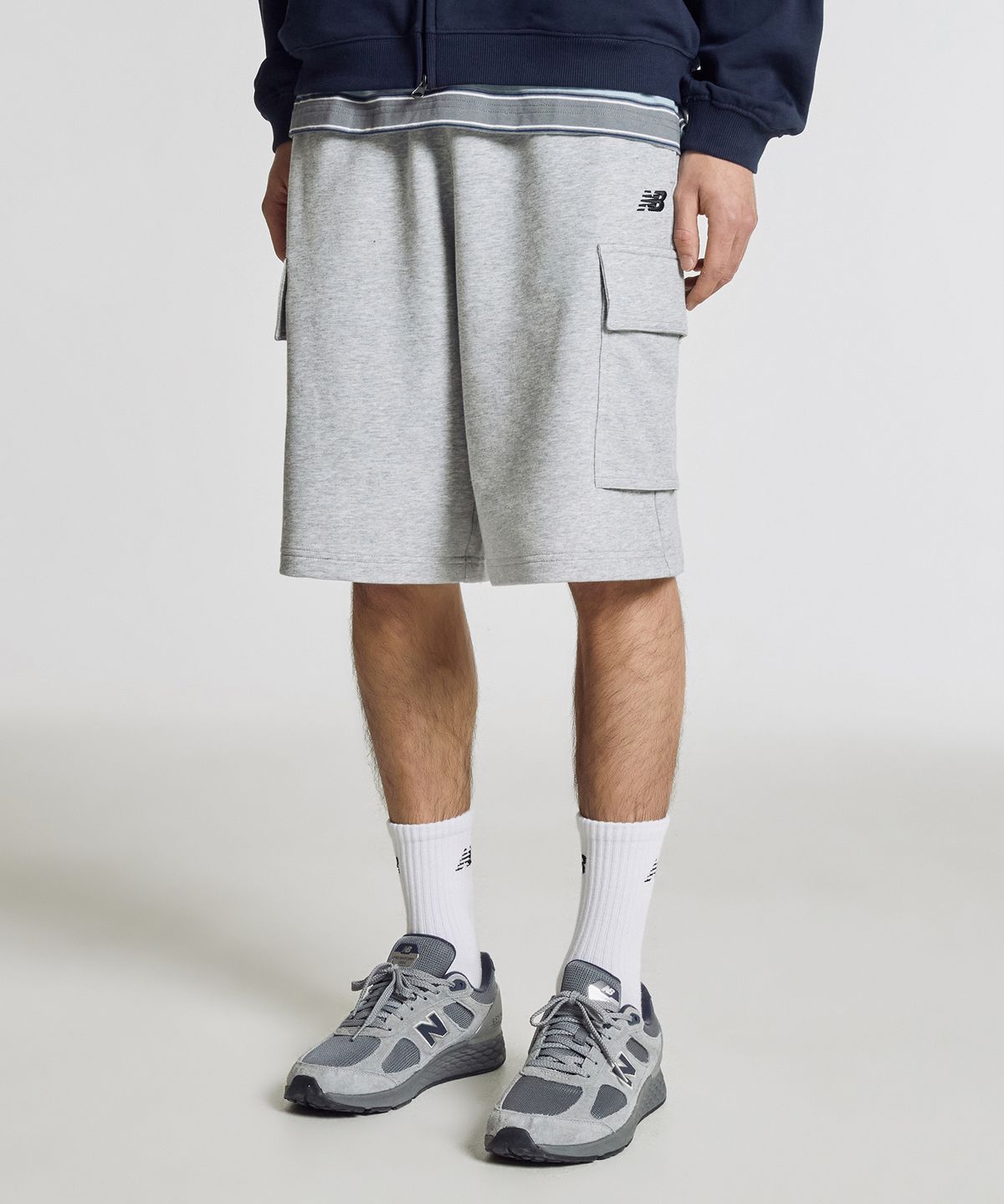 뉴발란스(NEW BALANCE) NBNVG21433 / UNI 헤리티지 5.5부 카고 쇼츠 (GRAY)