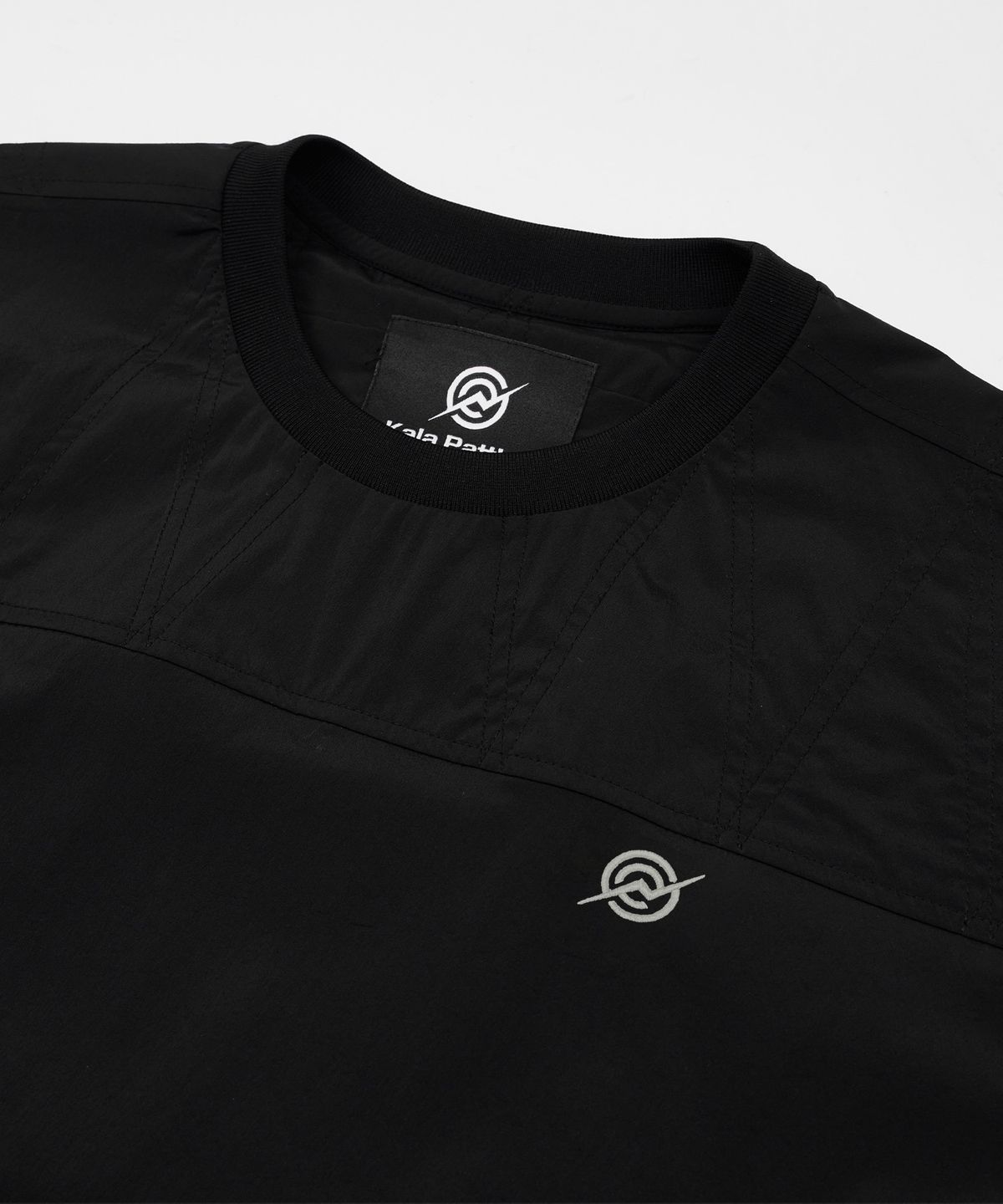 칼라파타르(KALAPATTHAR) Nylon Woven String T-Shirts - BLACK
