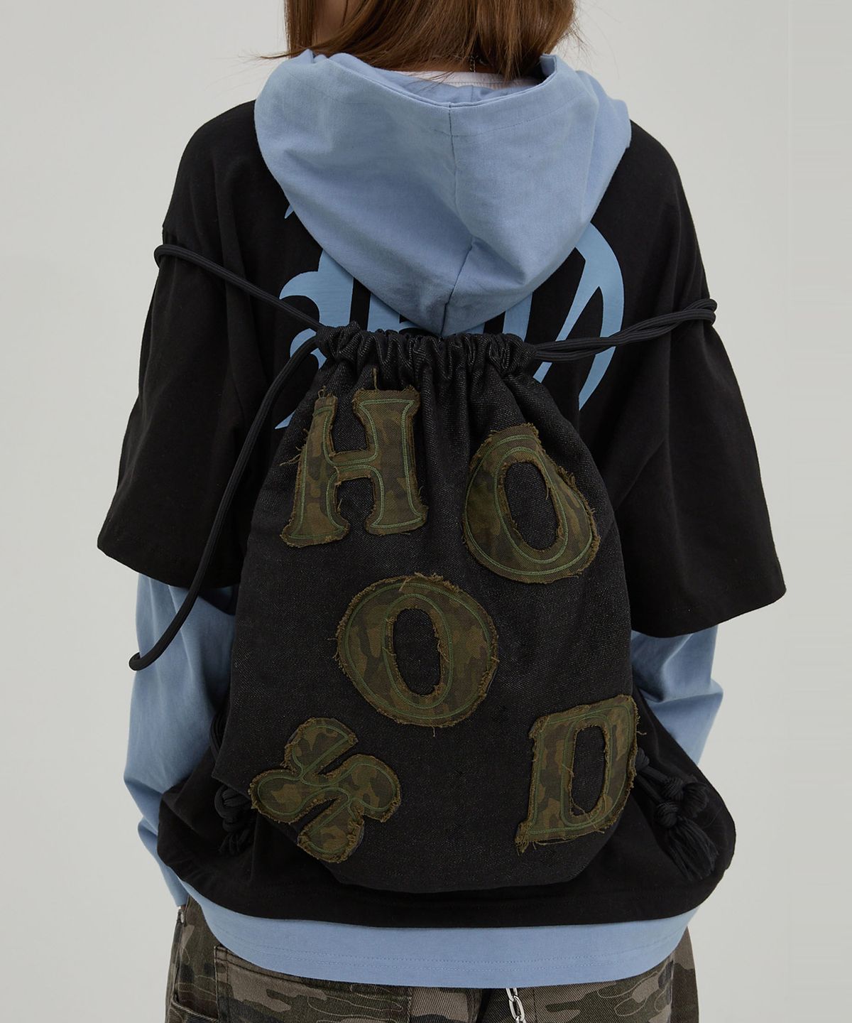 후드후드(HOODHOOD) HOOD 아플리케 스트링백 블랙