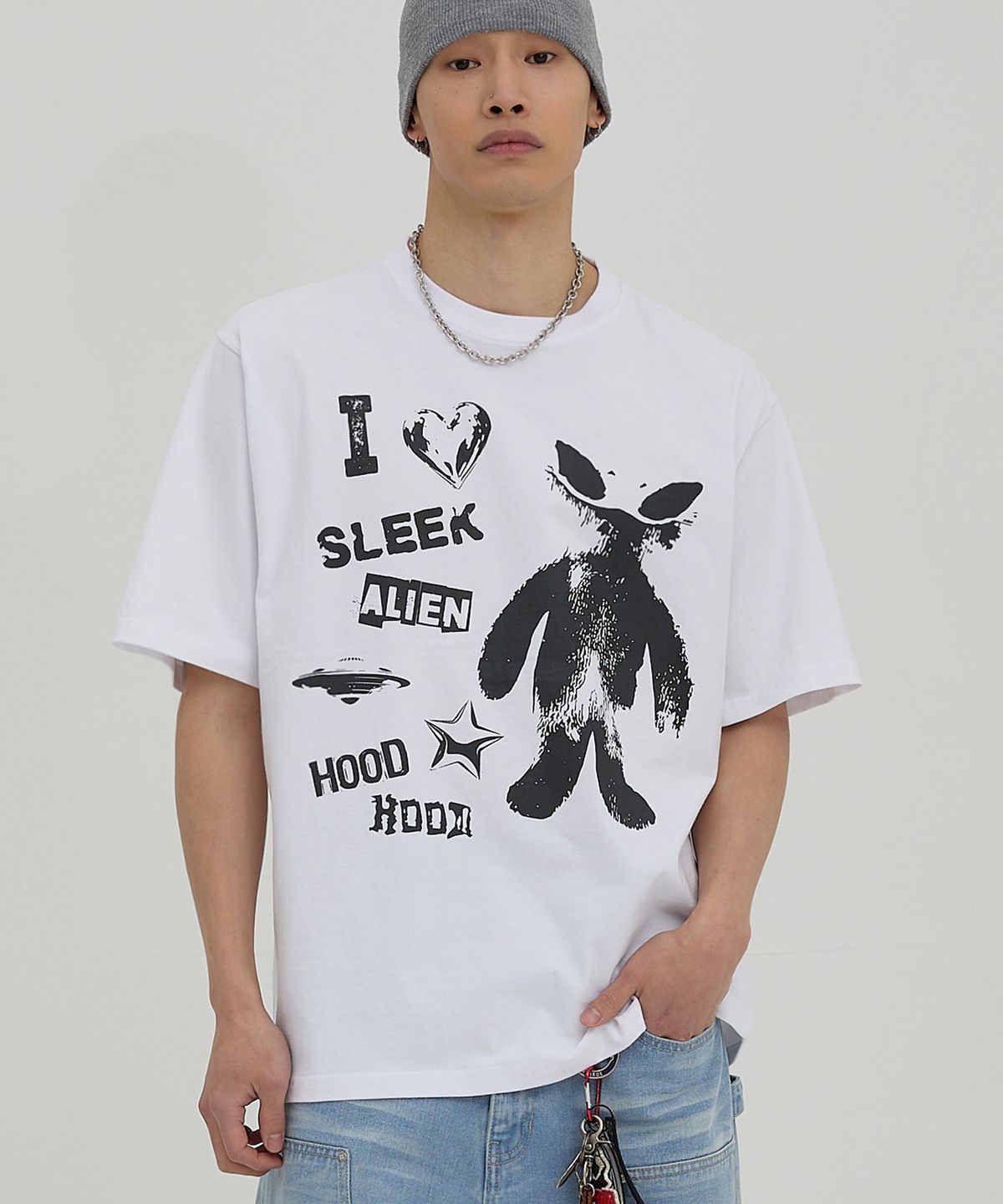 후드후드(HOODHOOD) 에일리언 스탬프 오버핏 반팔티셔츠 화이트