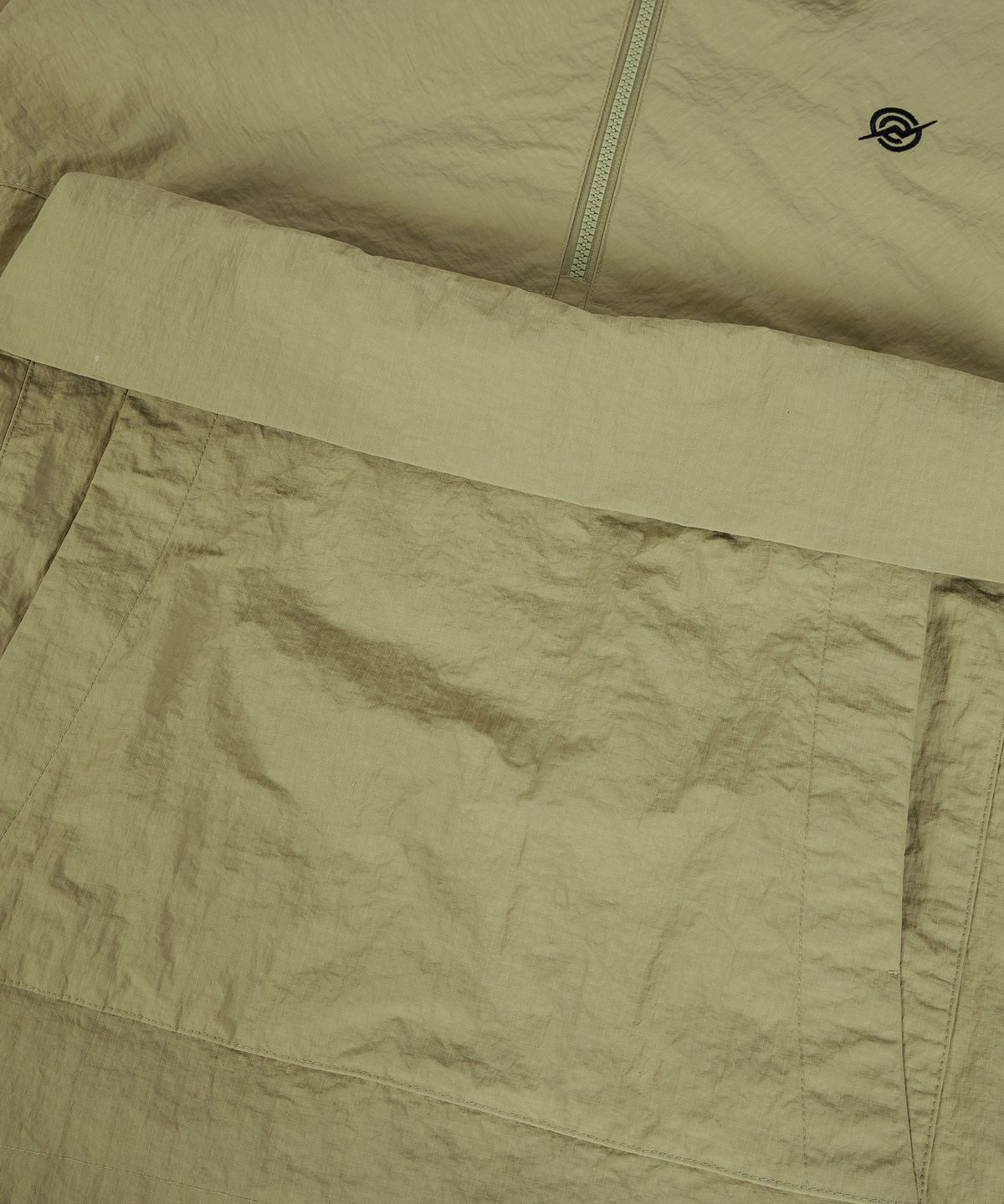 칼라파타르(KALAPATTHAR) Nylon Taslan Half Zip-Up Anorak Jacket - KHAKI