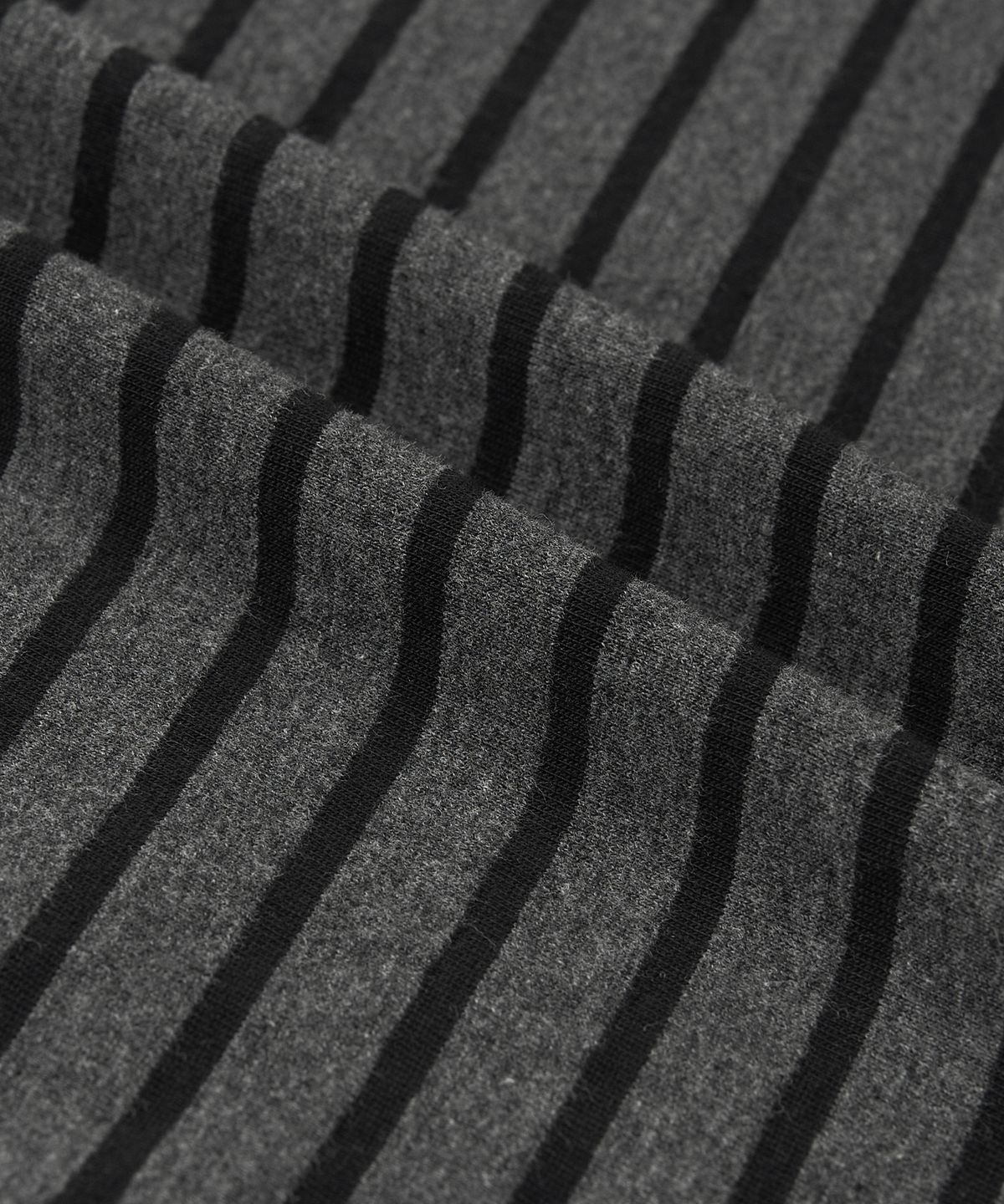 엑스컨테이너(EXCONTAINER) 리브드 스트라이프 하프 링거 티셔츠 (CHARCOAL GREY)