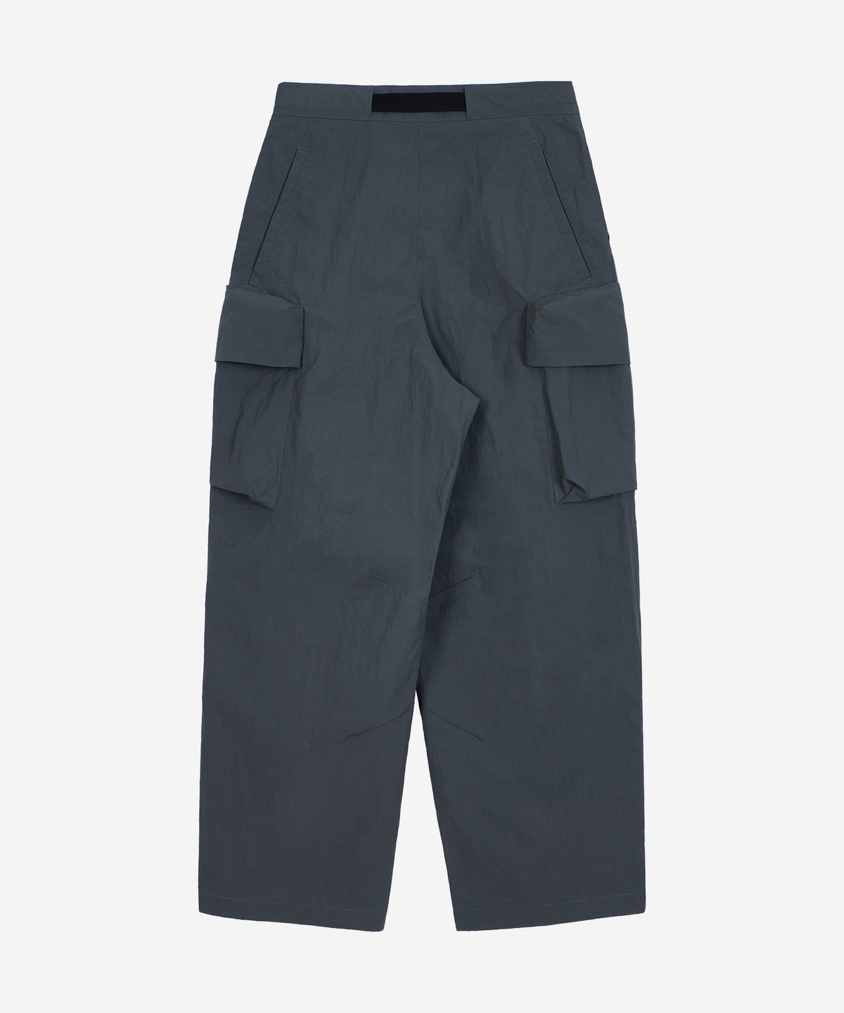 칼라파타르(KALAPATTHAR) Nylon Ankle Zipped Cargo Pants - GRAY
