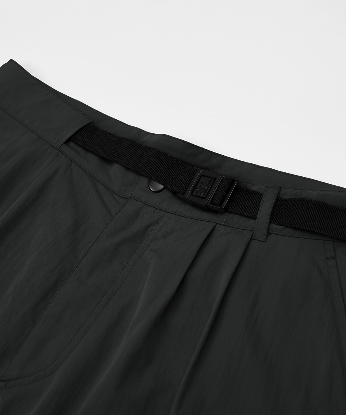 칼라파타르(KALAPATTHAR) Wide Balloon Ankle Zip Belted Cargo Pants - DEEP GRAY