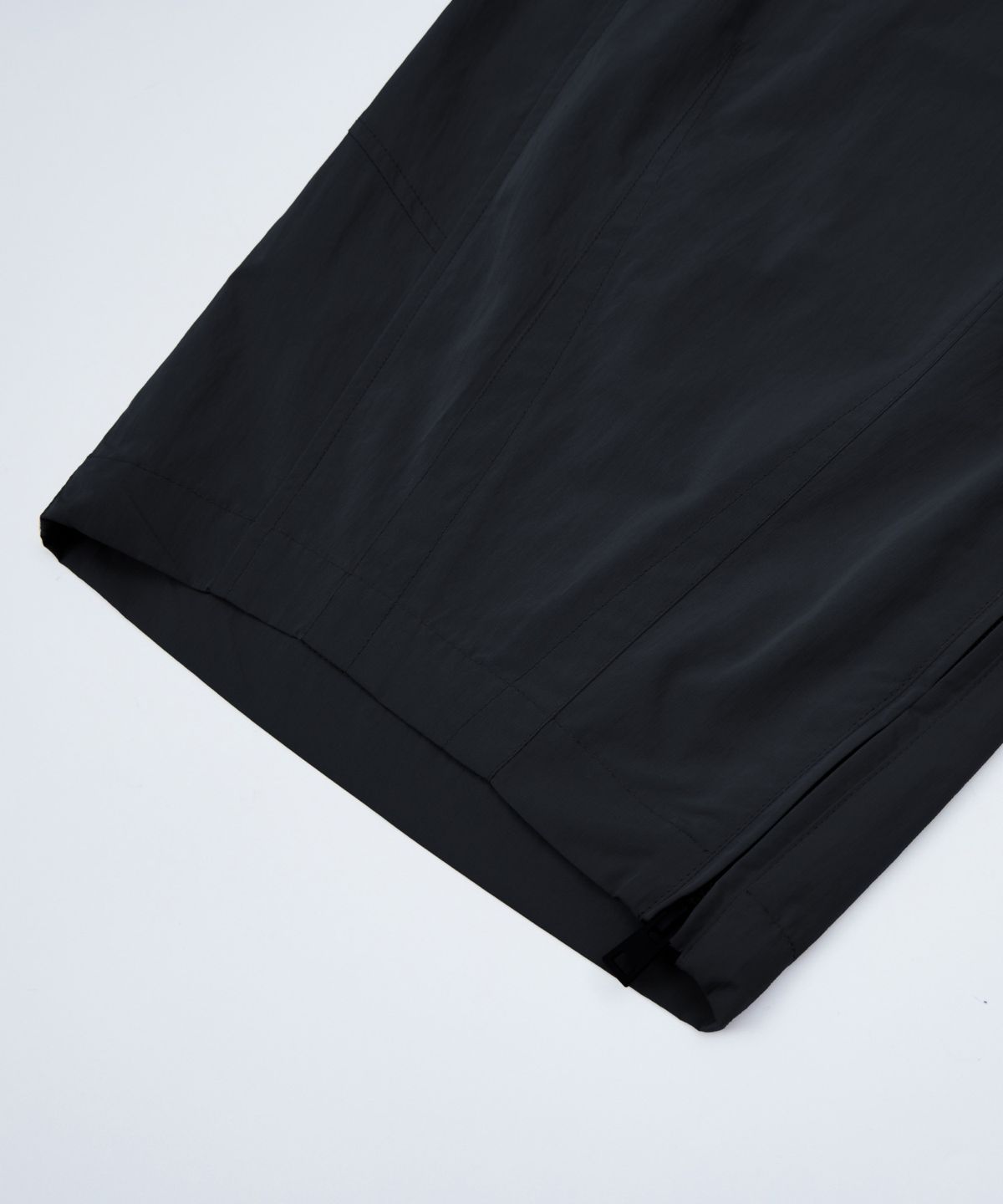 칼라파타르(KALAPATTHAR) Wide Balloon Ankle Zip Belted Cargo Pants - BLACK