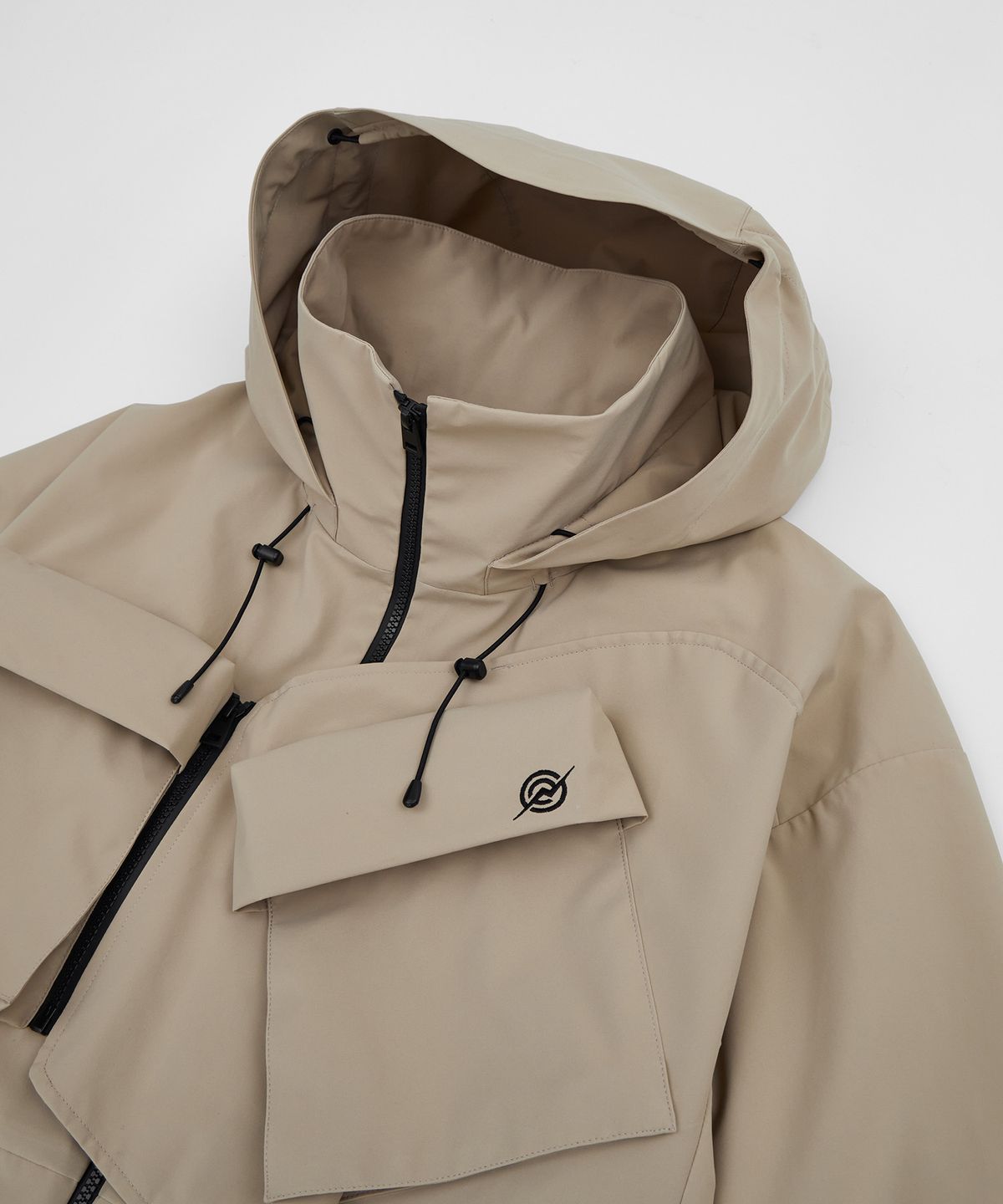 칼라파타르(KALAPATTHAR) 3Layer Offset Zip Pocket Hooded Jacket - BEIGE