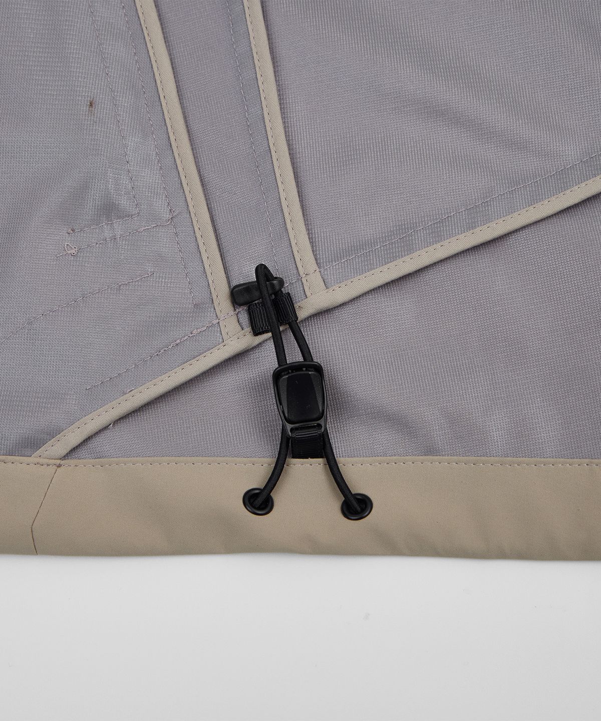 칼라파타르(KALAPATTHAR) 3Layer Offset Zip Pocket Hooded Jacket - BEIGE