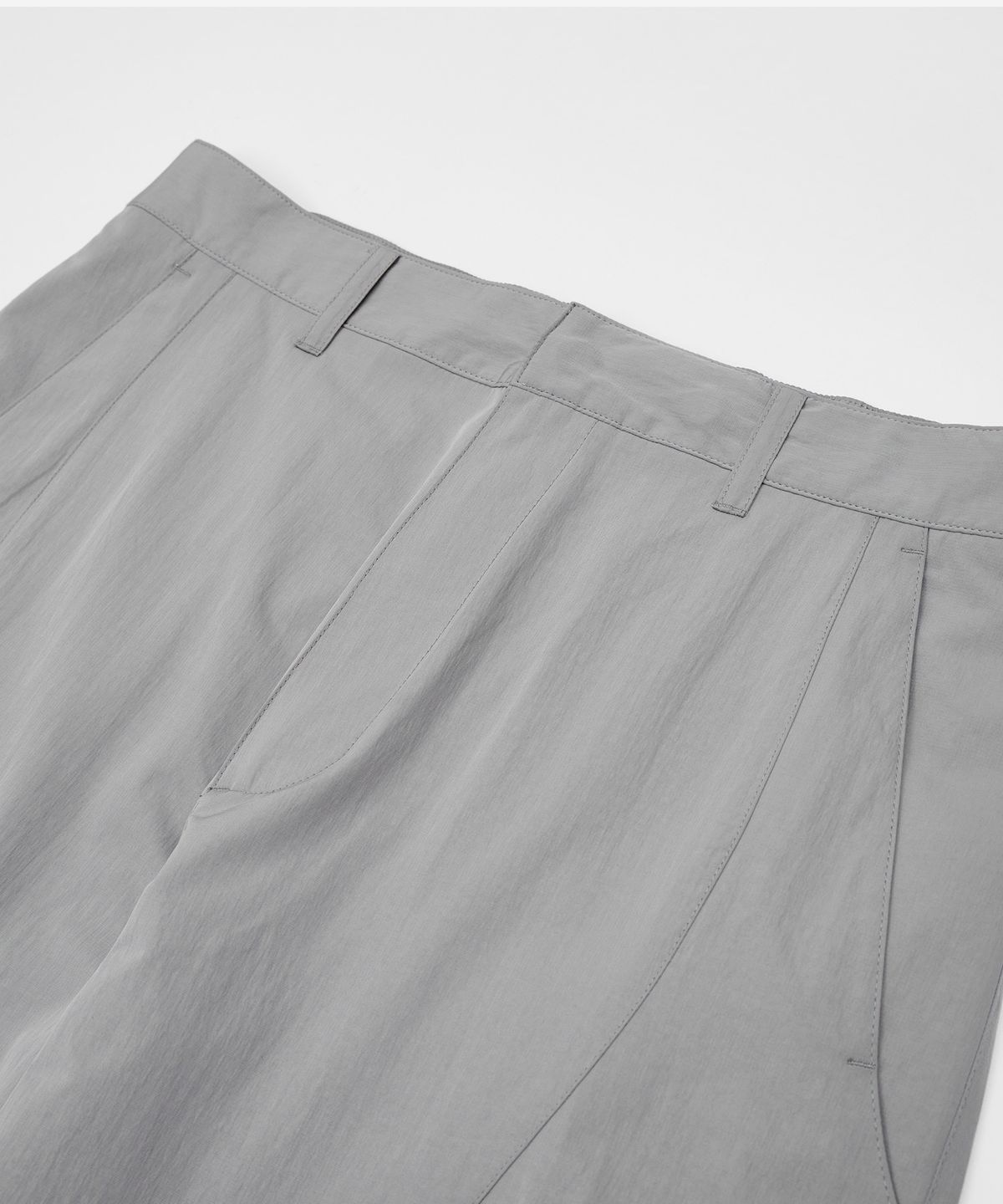 칼라파타르(KALAPATTHAR) Flap Knee Zipped Cargo Pants - BEIGE