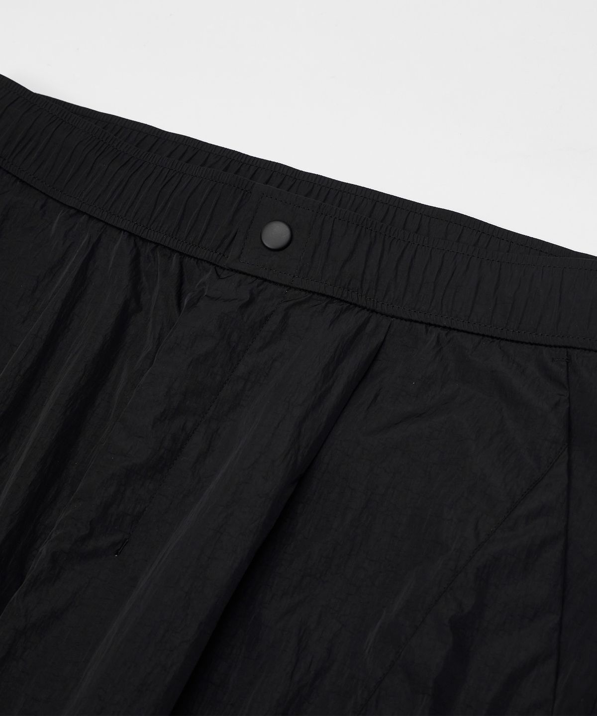 칼라파타르(KALAPATTHAR) Light Weight Holographic String Cargo Pants - BLACK