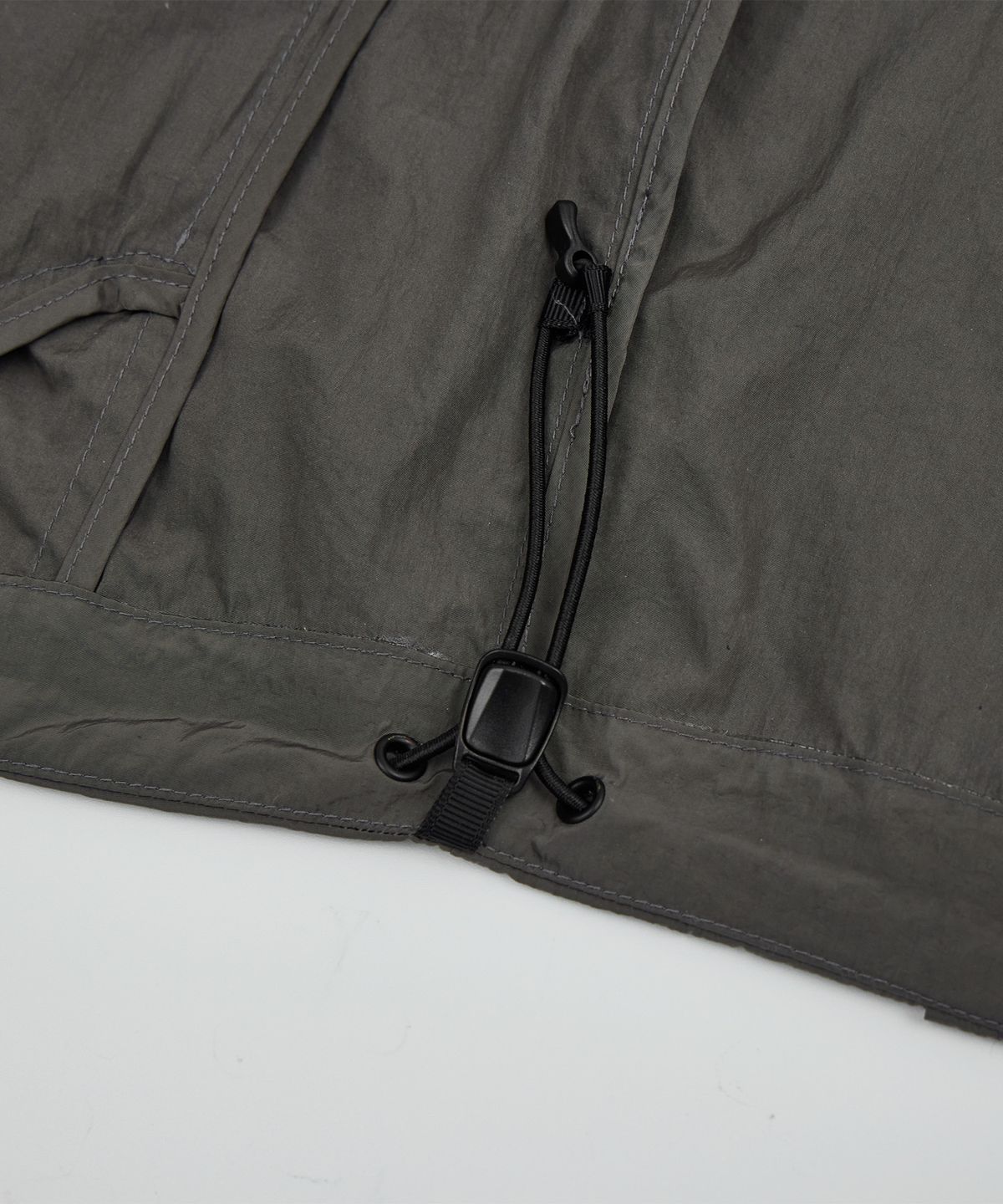칼라파타르(KALAPATTHAR) Light Weight Holographic Detachable Windbreaker - GRAY