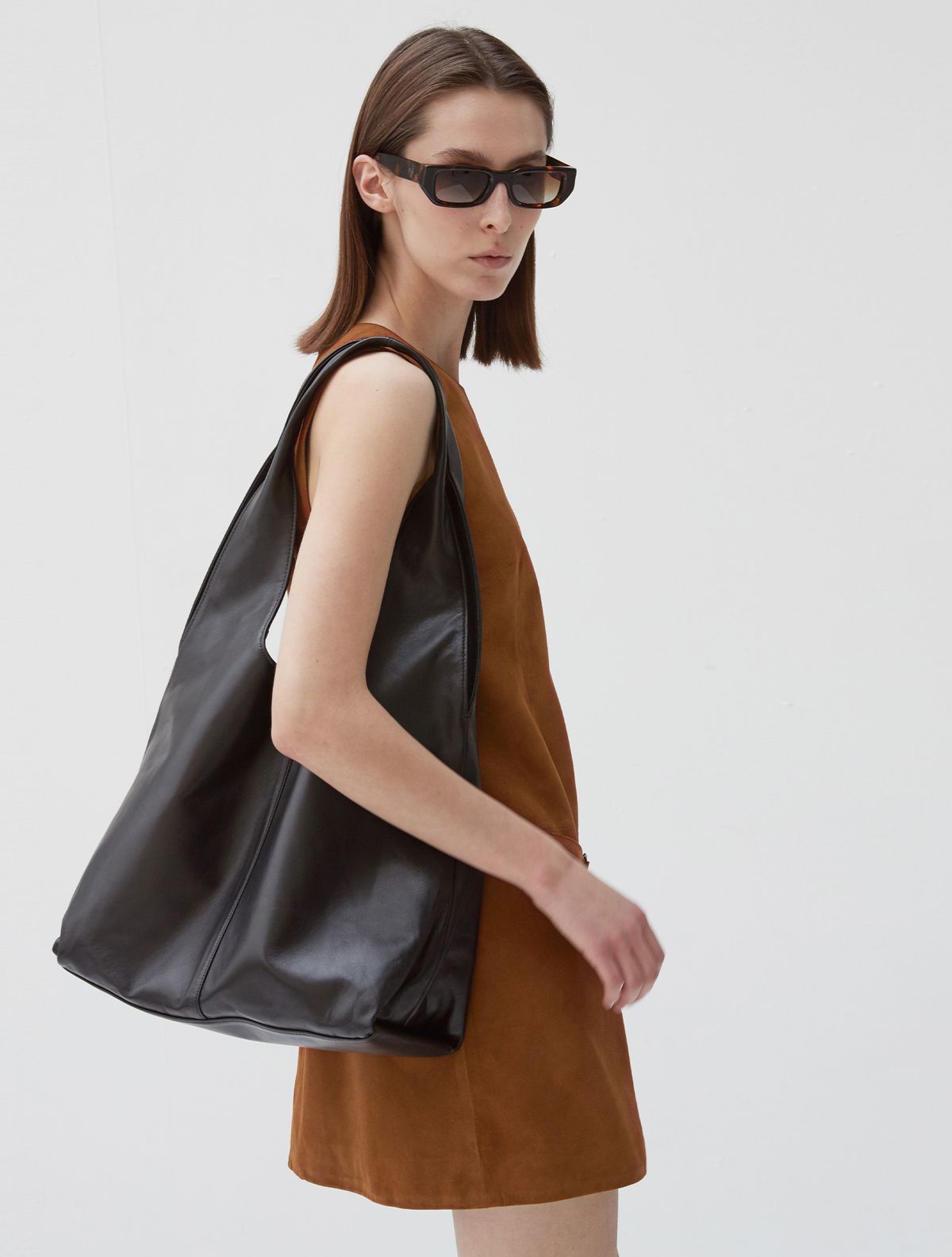 베르데마르(VERDEMAR) Italian nappa lambskin Hobo bag_Black