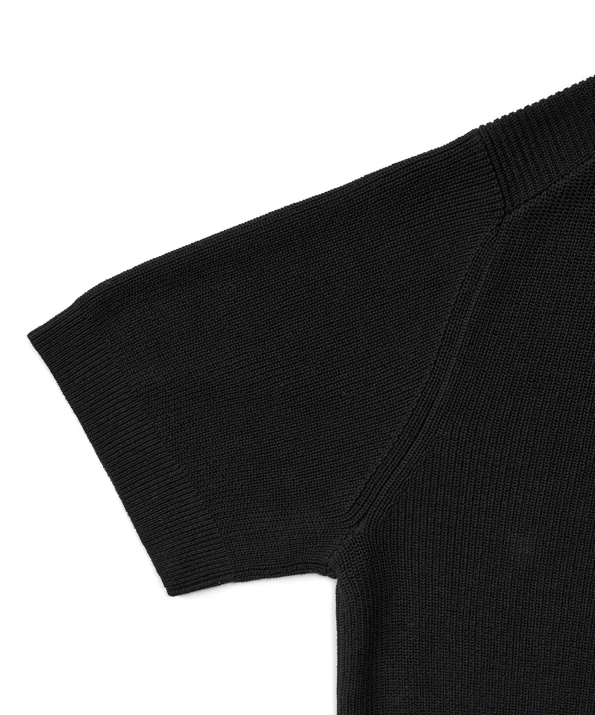 엑스컨테이너(EXCONTAINER) 클래식 헨리넥 하프 니트 (BLACK)