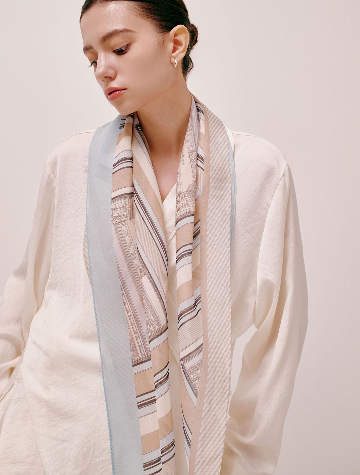 생럭슈(SAINTLUXURE) 멜리아 스카이블루