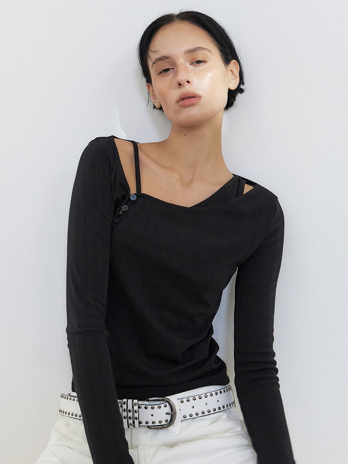 에트몽(ETMON) Diagonal Button T-Shirt, Black