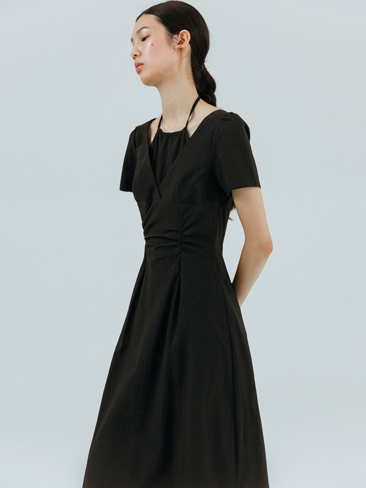에트몽(ETMON) Halter-Neck Shirring Dress, Black