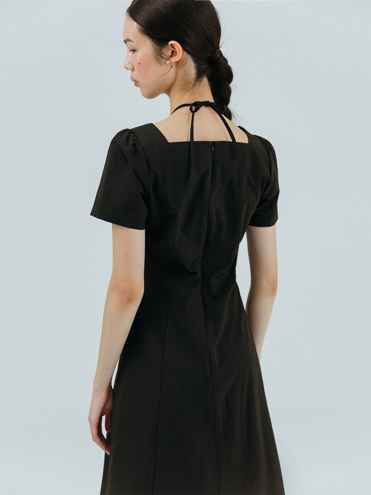 에트몽(ETMON) Halter-Neck Shirring Dress, Black